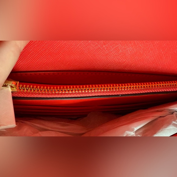 Michael Kors 3 in 1 Clutch Crossbody - Coral Reef Leather - Picture 7 of 8